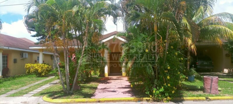 Beachfront Villa for Sale in La Ceiba, Honduras – Palma Real Resort 3 Bed/2Bath