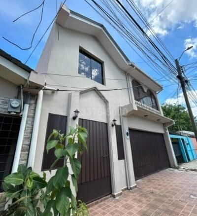 Casa en venta en Colonia El Roble, San Pedro Sula | Financiamiento disponible