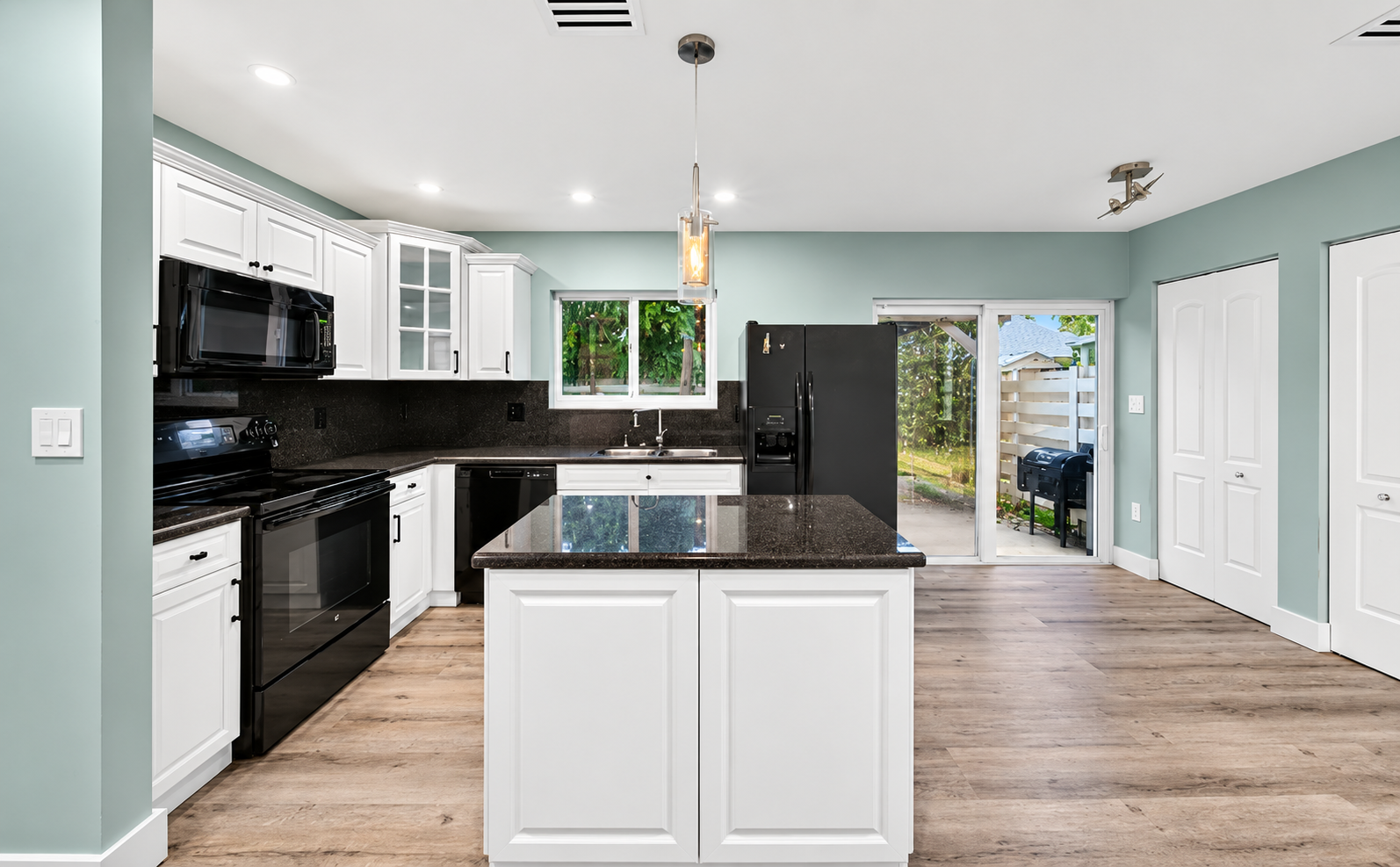 Single-Family Home for Sale – Country Walk, Miami, Florida